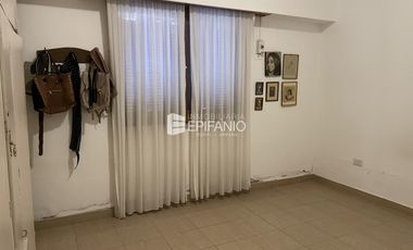 Venta  - Propiedad en el Centro de 3 dormitorios - Apto Crédito - C047