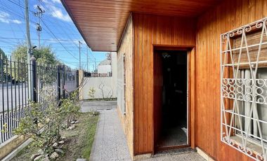 Chalet con garage, 2 dorm, baño, patio y terraza - Vta Dta - APTO CRÉDITO!!!