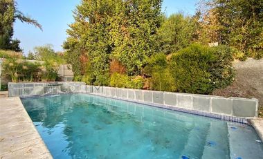 Casa en Arriendo en AVENIDA SERGIO CORREA