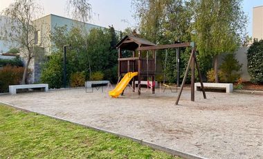 Casa en Arriendo en AVENIDA SERGIO CORREA