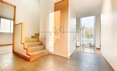 Casa en Arriendo en AVENIDA SERGIO CORREA