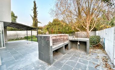 Casa en Arriendo en AVENIDA SERGIO CORREA