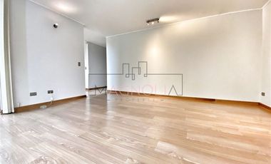 Casa en Arriendo en AVENIDA SERGIO CORREA