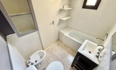 Monoambiente con terraza y cochera en alquiler en Saavedra