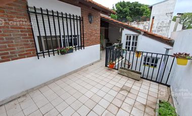 Casa 6 Amb. en Lote Propio