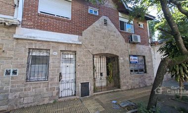 Casa 6 Amb. en Lote Propio