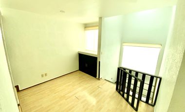 OPORTUNIDAD CASA en ESQUINA