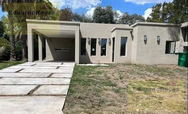 Casa a estrenar en Country El Paraiso Hípico & Golf