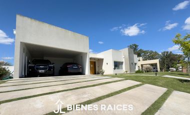 Casa en venta en Monet Barrio Privado