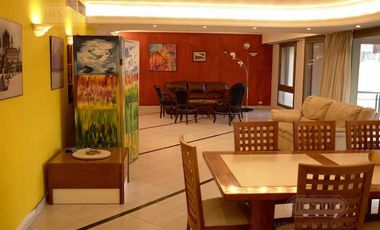 Piso completo de categoria en Nueva Córdoba .