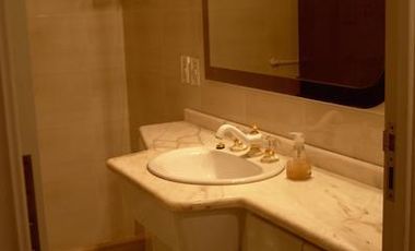 Piso completo de categoria en Nueva Córdoba .