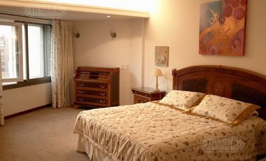 Piso completo de categoria en Nueva Córdoba .