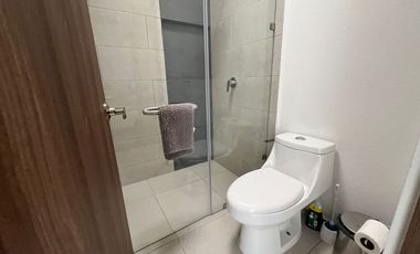 Casa en RENTA AMUEBLADA Toluca, a 40 minutos de Santa Fe, ideal para pilotos y ejecutivos, cercana a Aeropuerto y a Parques Industriales.