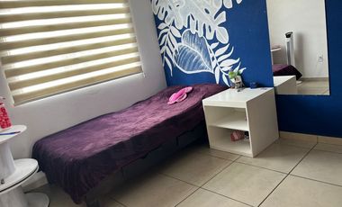 Casa en RENTA AMUEBLADA en Toluca, a 40 minutos de Santa Fe, ideal para pilotos o ejecutivos, cercana a Aeropuerto y a Parques Industriales.