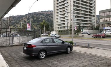 Local Comercial en Arriendo en Tabancura / Las Hualtatas