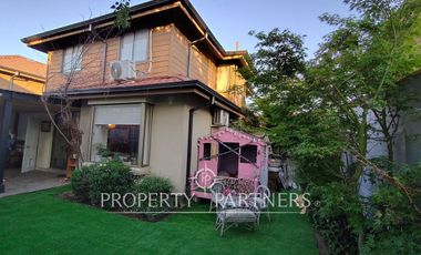 Exclusiva casa en condominio