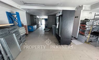 Espectacular local en Av. Padre Hurtado Norte, Vitacura.