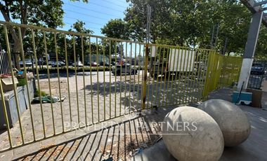 Espectacular local en Av. Padre Hurtado Norte, Vitacura.