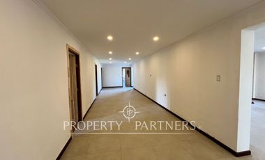 Campo de ensueño con casa nueva