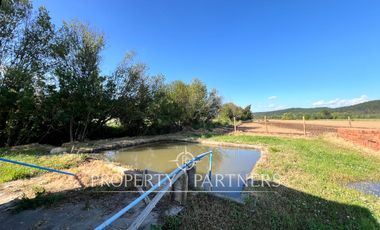 Campo de ensueño con casa nueva