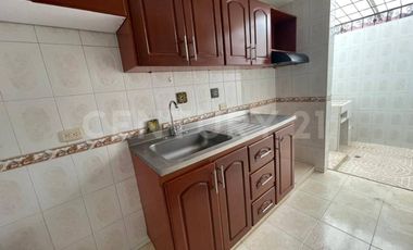 ALQUILER CASA CIUDAD DOS MIL