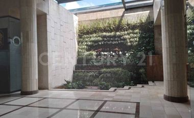 Se arrienda oficina en Santa Barbara