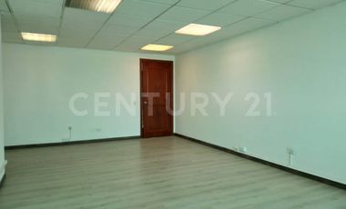 Se arrienda oficina en Santa Barbara