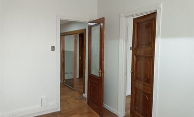 Oficina en Arriendo en Ahumada con Plaza de Armas