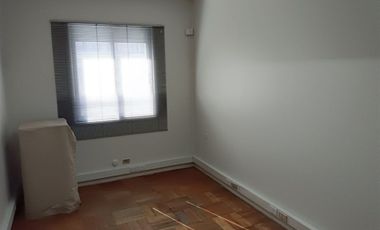 Oficina en Arriendo en Ahumada con Plaza de Armas