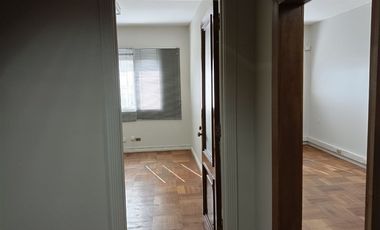 Oficina en Arriendo en Ahumada con Plaza de Armas