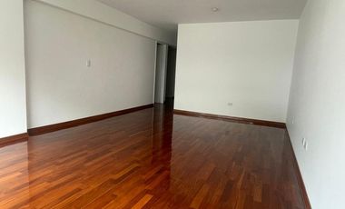 ALQUILER DE DEPARTAMENTO CON ESTACIONAMIENTO EN SURCO