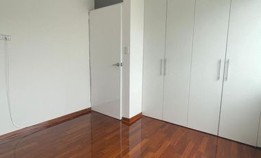 ALQUILER DE DEPARTAMENTO CON ESTACIONAMIENTO EN SURCO