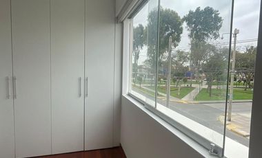 ALQUILER DE DEPARTAMENTO CON ESTACIONAMIENTO EN SURCO