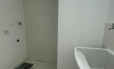 ALQUILER DE DEPARTAMENTO CON ESTACIONAMIENTO EN SURCO