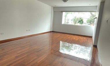 ALQUILER DE DEPARTAMENTO CON ESTACIONAMIENTO EN SURCO