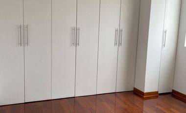 ALQUILER DE DEPARTAMENTO CON ESTACIONAMIENTO EN SURCO