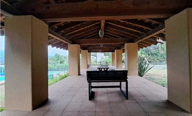 CASA EN VENTA EN CONDOMINIO AVANDARO
