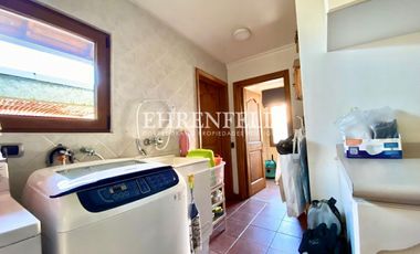 Pinares de Montemar, Concón. Casa en  de 1150 m2 de terreno.