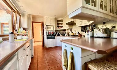 Pinares de Montemar, Concón. Casa en  de 1150 m2 de terreno.