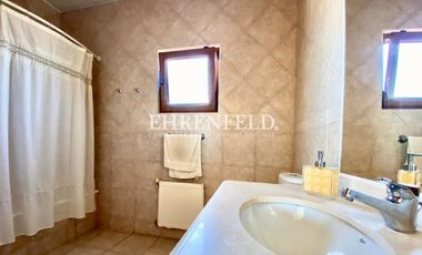 Pinares de Montemar, Concón. Casa en  de 1150 m2 de terreno.