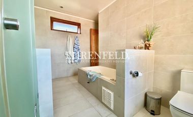 Pinares de Montemar, Concón. Casa en  de 1150 m2 de terreno.