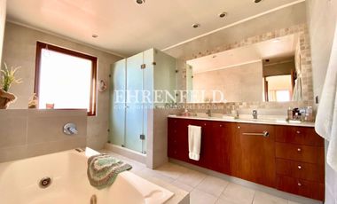 Pinares de Montemar, Concón. Casa en  de 1150 m2 de terreno.