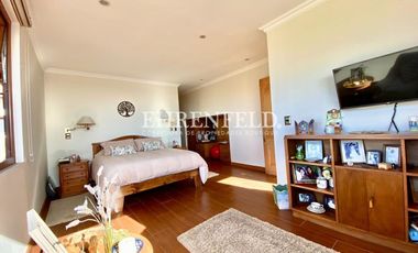 Pinares de Montemar, Concón. Casa en  de 1150 m2 de terreno.