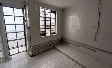 ARRIENDO de CASA COMERCIAL en BOGOTA