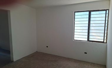 CASA EN VENTA EN COL. DEL LAGO EN SAN NICOLAS DE LOS GARZA NUEVO LEON