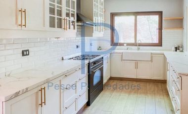 MARAVILLOSA CASA REMODELADA EN LOMAS DE LA DEHESA