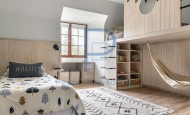 MARAVILLOSA CASA REMODELADA EN LOMAS DE LA DEHESA