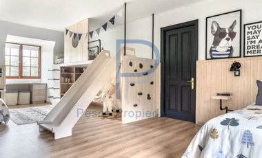 MARAVILLOSA CASA REMODELADA EN LOMAS DE LA DEHESA