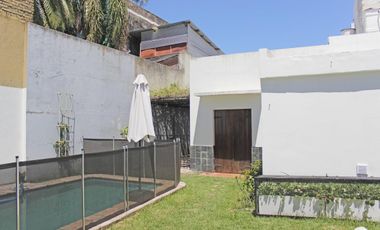 Casa de 6 ambientes con cocheras en venta en San Isidro