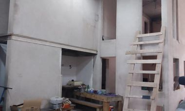 EXCELENTE OPORTUNIDAD A ESTRENAR - GALPON 430m2 - CON 6 DEPARTAMENTOS 2 Amb  - SAN JUSTO